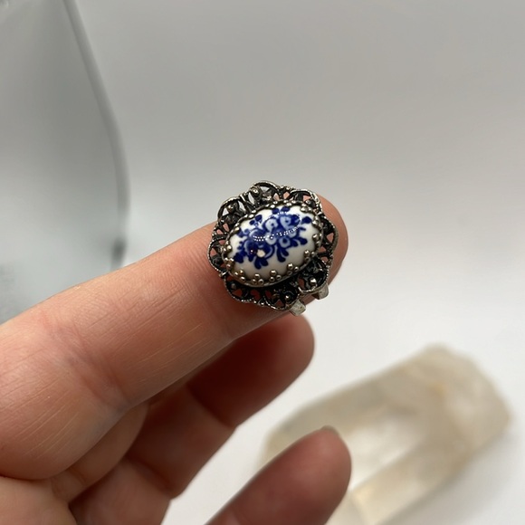 Delft Adjustable Ring - Picture 3 of 5